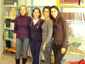 Alunas de Biblioteconomia desenvolvem trabalho na Biblioteca da Santa Casa