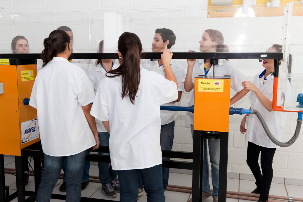 LABORATÓRIO DE HIDRÁULICA, HIDROLOGIA E FENÔMENOS DE TRANSPORTE