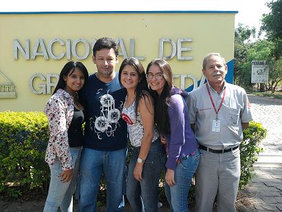 Alunos de Química visitam a empresa Nacional de Grafite