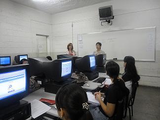 Alunos de Biblioteconomia participam de treinamento sobre o Gnuteca