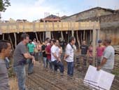 Alunos de Engenharia Civil acompanham a obra da Mão Amiga