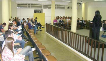 Alunos de Ciências Contábeis participam de audiência pública na Câmara Municipal