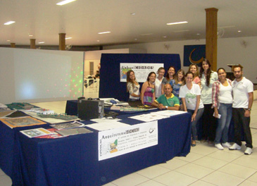 Alunos de Arquitetura e Urbanismo promovem exposição de trabalhos