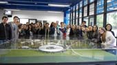 Pesquisadores e alunos do UNIFOR-MG visitam Centro de Pesquisa em Energia e Materiais