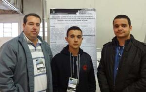 Alunos e professor do UNIFOR-MG participam de congresso