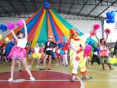 Colégio de Aplicação se transforma em picadeiro durante o Festival de Arte