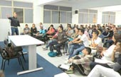 Alunos de Educação Física participam de palestra sobre software de refereciamento bibliográfico