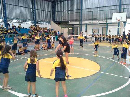 Colégio de Aplicação comemora 45 anos com gincana e ação social