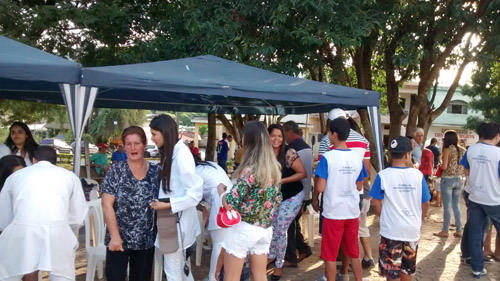 Professor e acadêmicos de Fisioterapia participam de evento em Córrego Fundo
