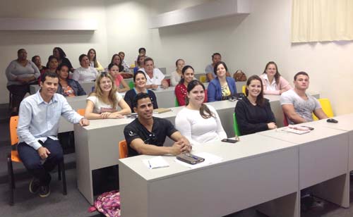 Coordenador do curso de Serviço Social ministra palestra em Boa Esperança