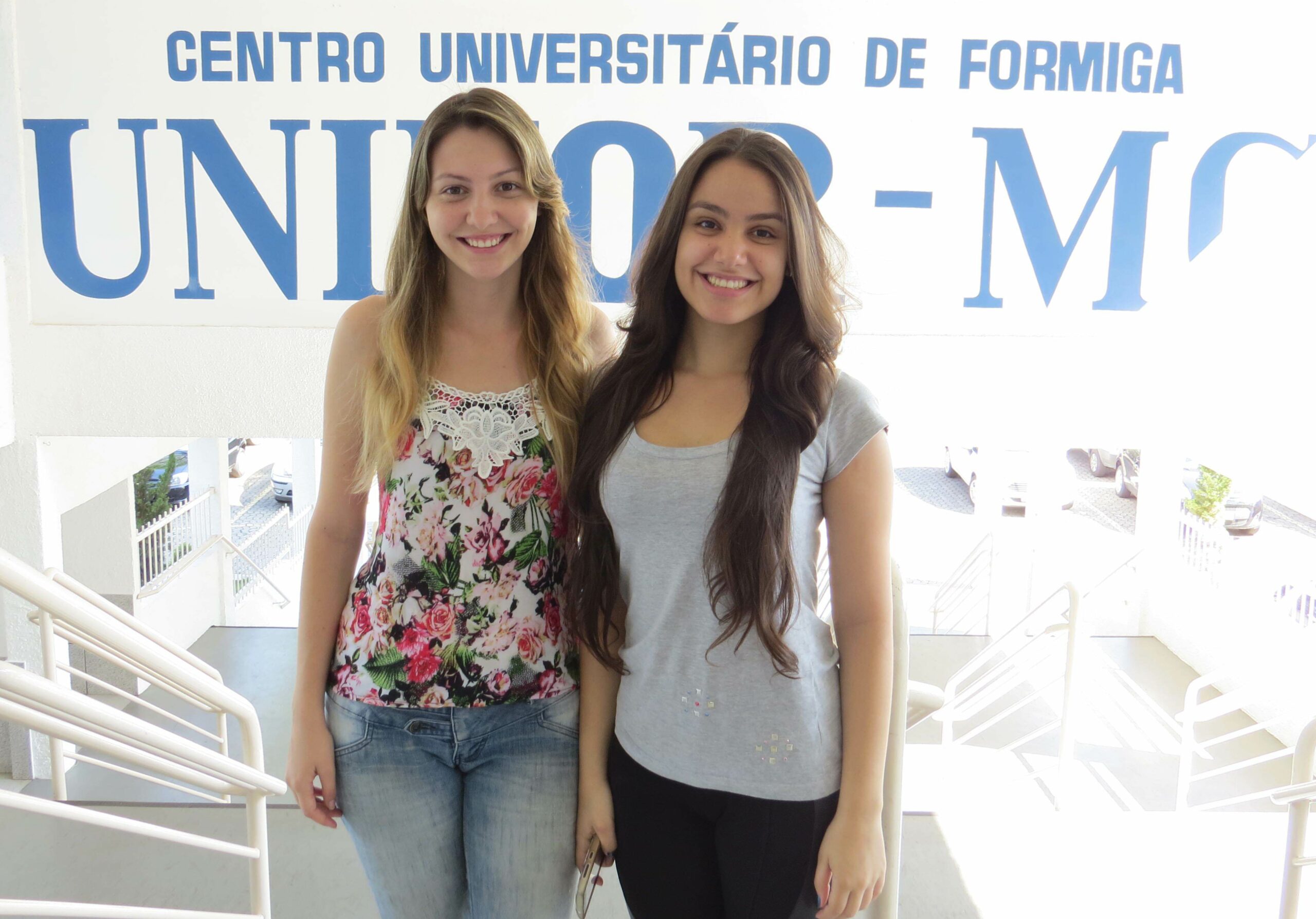 As acadêmicas Laucélly Avelar Rocha e Isabela Silva Leão terão o apoio do UNIFOR-MG para a participação no congresso