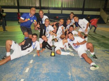 Time dos Associados Clube UNIFOR-MG conquista a Copa Futsal