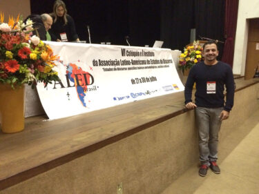 Professor do UNIFOR-MG apresenta trabalho em Congresso Latino-Americano