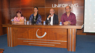 UNIFOR-MG promove debate sobre Política Públicas