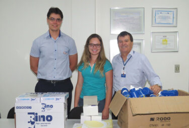 FUOM doa material para o VII Encontro de Jovens com Cristo