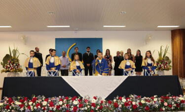 UNIFOR-MG realiza série de formaturas