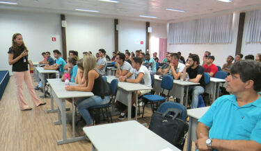 Alunos de Engenharia Química e de Engenharia Civil participam de Aula Inaugural