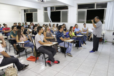 Alunos de Direito participam de Aula Inaugural