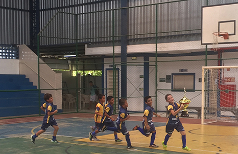 Volta Olimpica comemorando o titulo1