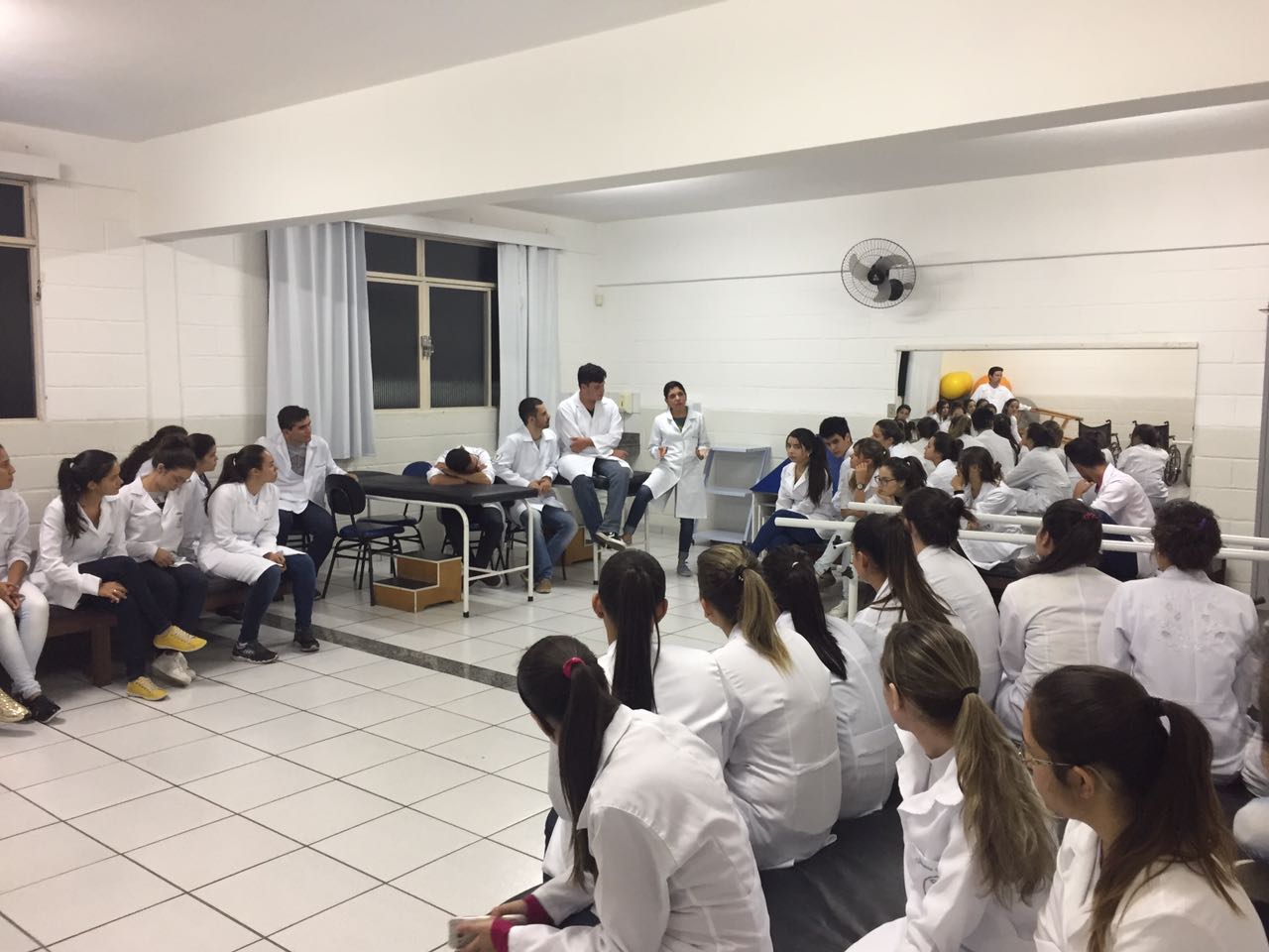 foto aula inaugural Fisio3