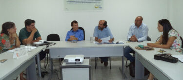 UNIFOR-MG sedia reunião sobre segurança alimentar