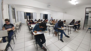 Alunos do Ensino Médio participam de processo seletivo para o Programa Institucional de Bolsas de Iniciação Científica Júnior