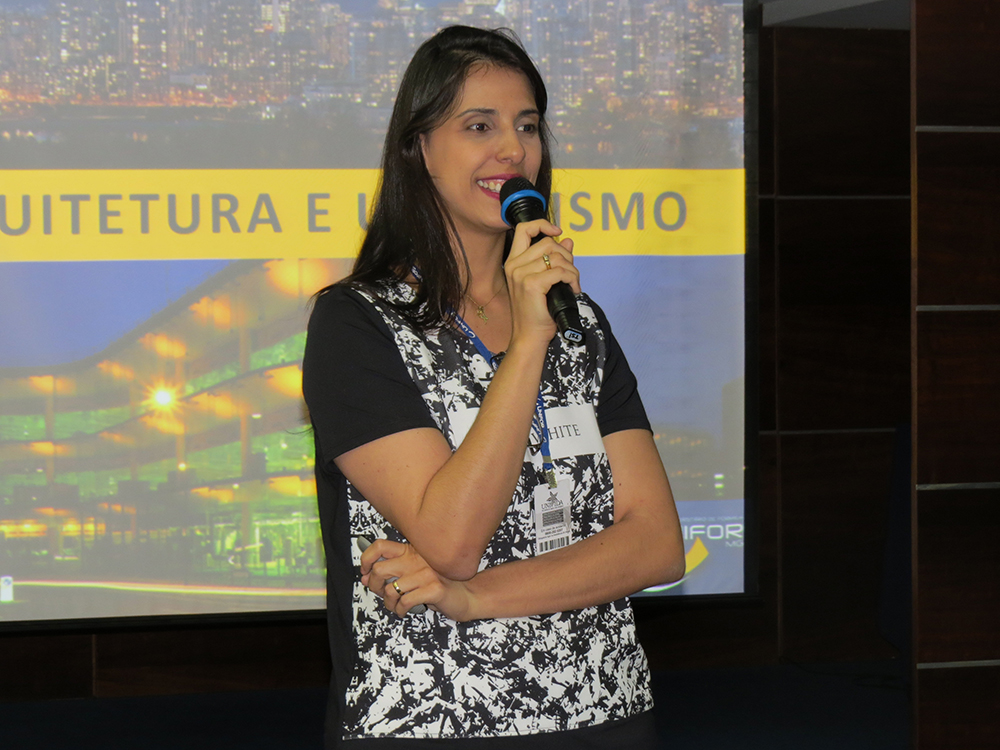 A Coordenadora do Curso de Arquitetura e Urbanismo do UNIFOR-MG, Profa. Ma. Marianna Costa Mattos