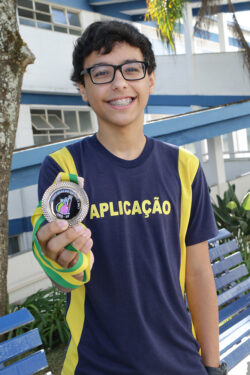 Aluno do Colégio de Aplicação é medalha de bronze na etapa de São Paulo das Olimpíadas de Química 2017