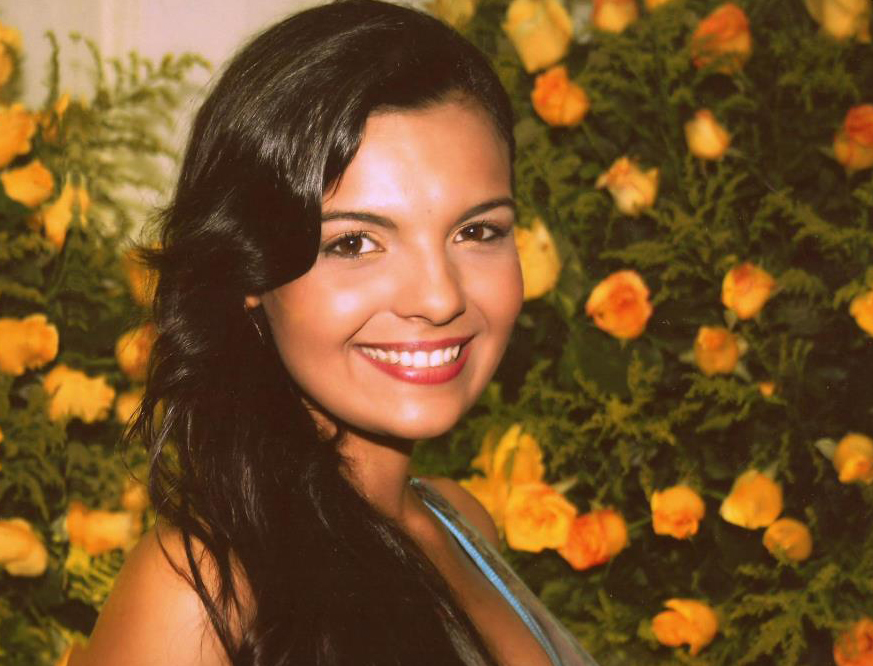 Egressa do UNIFOR-MG é aprovada em primeiro lugar em Doutorado