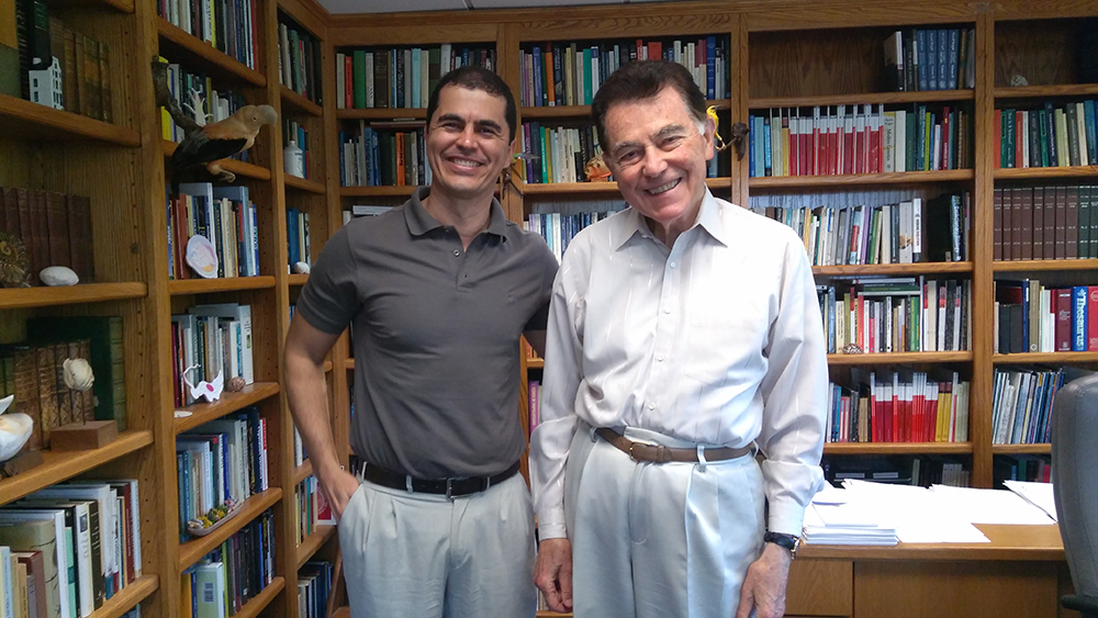 Professor do UNIFOR-MG desenvolve estudos na Universidade da Califórnia sobre Evolução Biológica