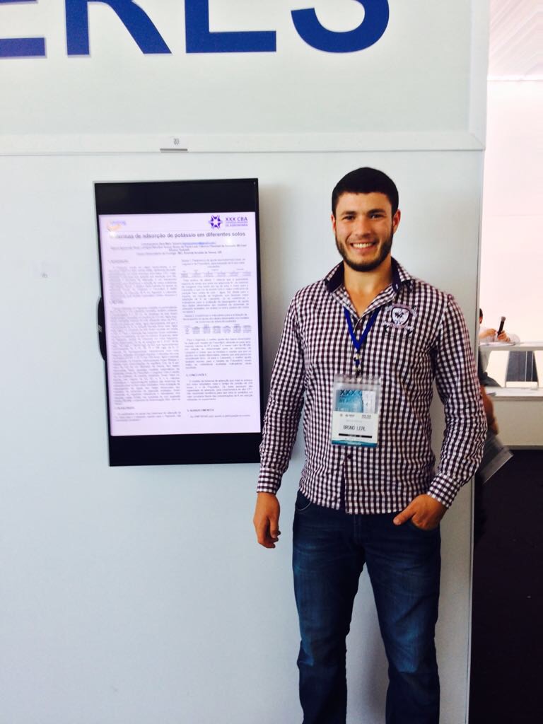 O discente de Engenharia Agronômica, Bruno de Paula Leal, participou da produção dos estudos apresentados no evento
