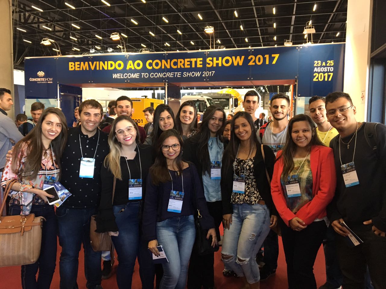 Alunos do Curso de Engenharia Civil visitam a Feira Concrete Show