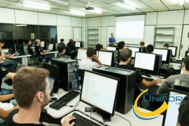 UNIFOR-MG oferece programas da Microsoft gratuitamente para seus alunos e colaboradores