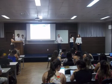 Alunos de Engenharia Química desenvolvem Projeto Interdisciplinar