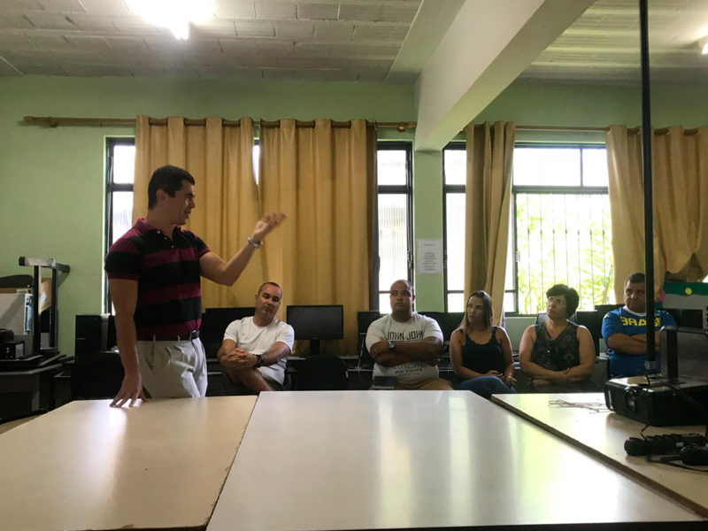 Encontro com educadores da Escola Estadual Professor Tonico Leite