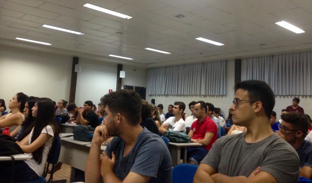 Alunos participam de Aula Magna dos cursos de Engenharia Civil, Engenharia de Produção e Engenharia Química