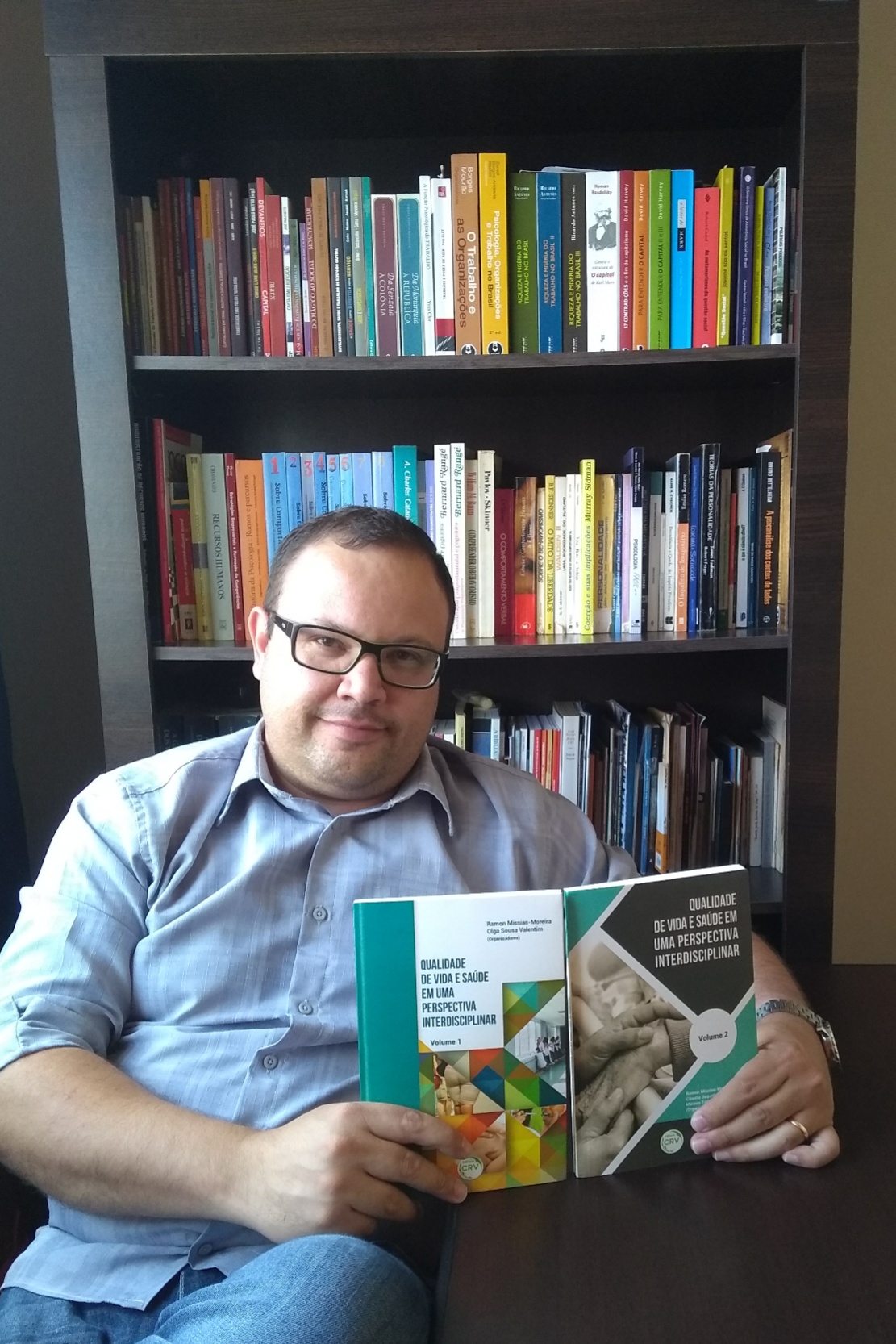PROFESSOR PUBLICA CAPÍTULOS EM COLETÂNEA DE LIVROS
