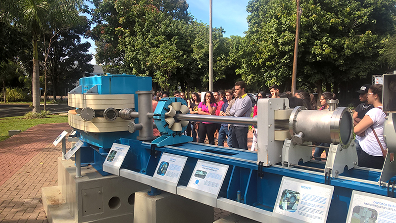 ESTUDANTES DO UNIFOR-MG VISITAM CENTRO NACIONAL DE PESQUISA EM ENERGIA E MATERIAIS