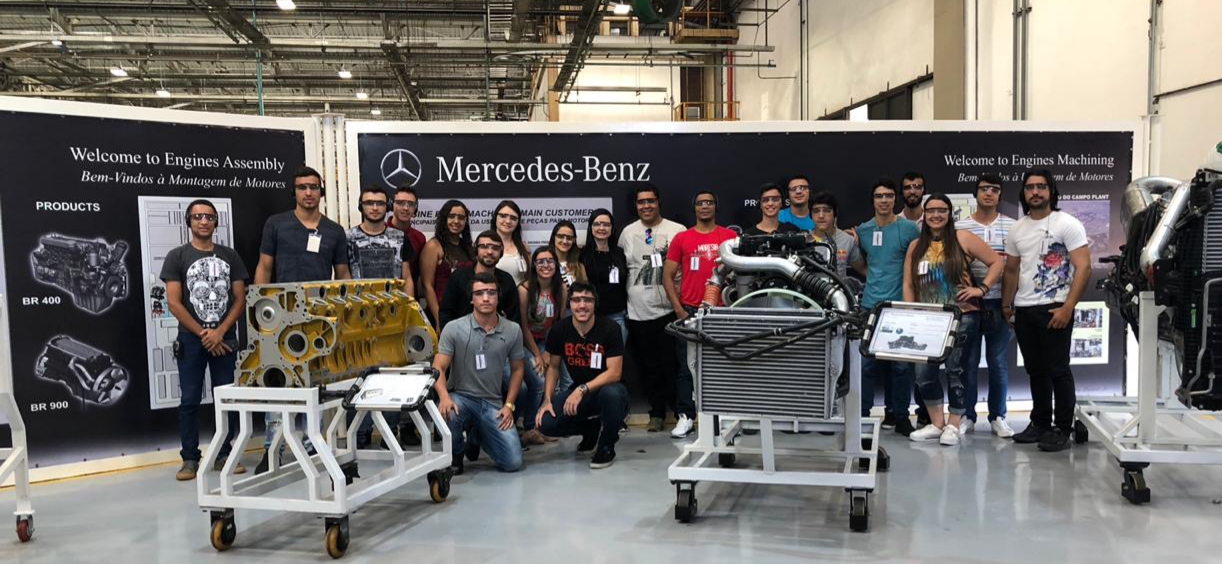ALUNOS DOS CURSOS DE ADMINISTRAÇÃO E MARKETING VISITAM A FÁBRICA DA MERCEDES-BENZ EM SÃO PAULO