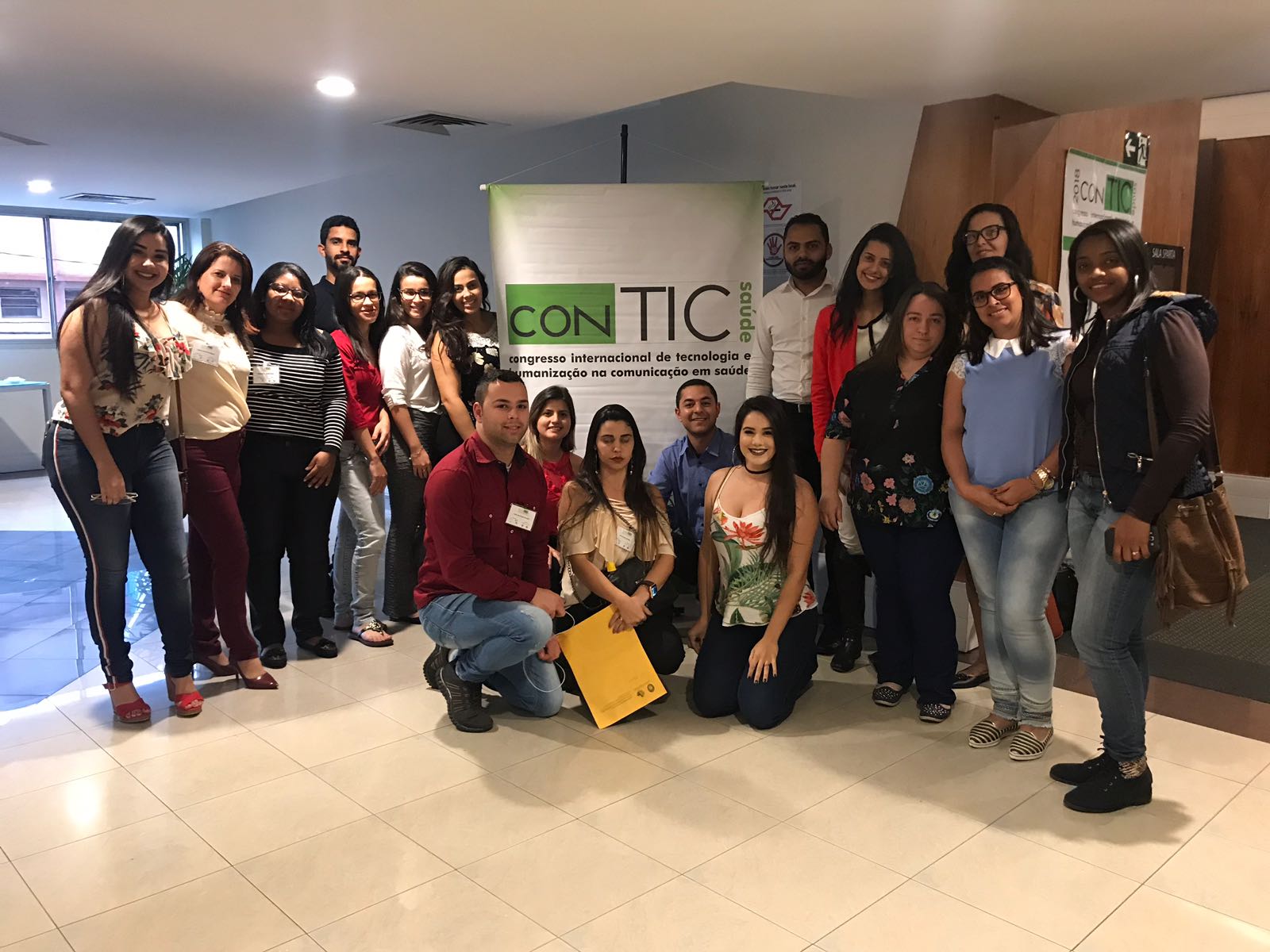ALUNOS DO CURSO DE ENFERMAGEM PARTICIPAM DE CONGRESSO EM RIBEIRÃO PRETO