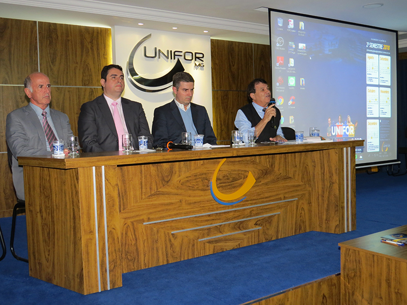 12º SIMPÓSIO INTERDISCIPLINAR DE DIREITO É PRESTIGIADO POR ALUNOS E PROFISSIONAIS DA ÁREA