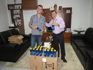 FUOM FAZ DOAÇÃO PARA RETIRO ESPIRITUAL