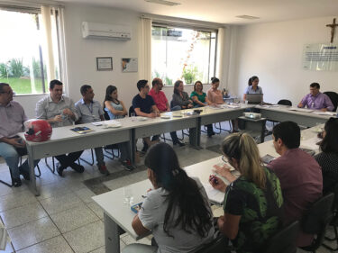 REPRESENTANTES DOS CORPOS DOCENTE E TÉCNICO-ADMINISTRATIVO TOMAM POSSE NO CONSELHO UNIVERSITÁRIO