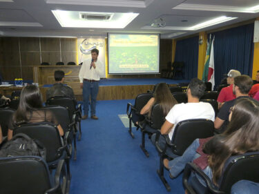 ACADÊMICOS PARTICIPAM DO EVENTO “MANEJO DE PLANTAS DANINHAS”