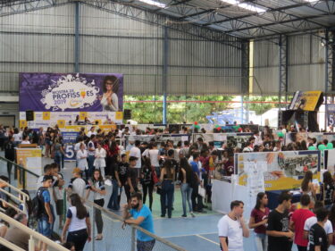 ALUNOS DE NOVENTA ESCOLAS PARTICIPAM DA MOSTRA DE PROFISSÕES 2019