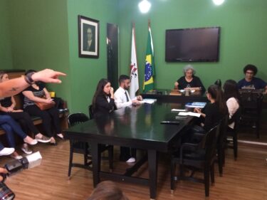 DISCENTES DO UNIFOR-MG PARTICIPAM DE AUDIÊNCIA SIMULADA NO TRIBUNAL REGIONAL DO TRABALHO DE MINAS GERAIS