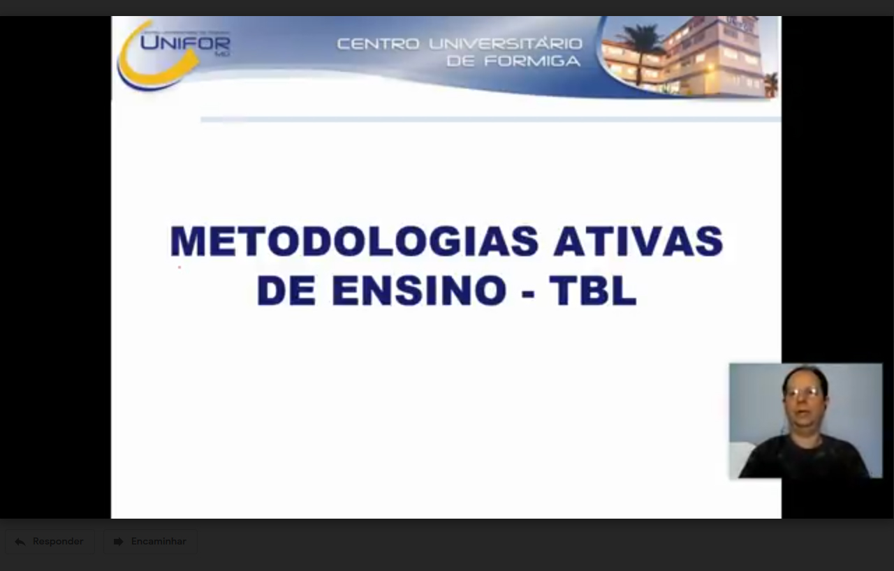 PROFESSORES PARTICIPAM DE CAPACITAÇÃO