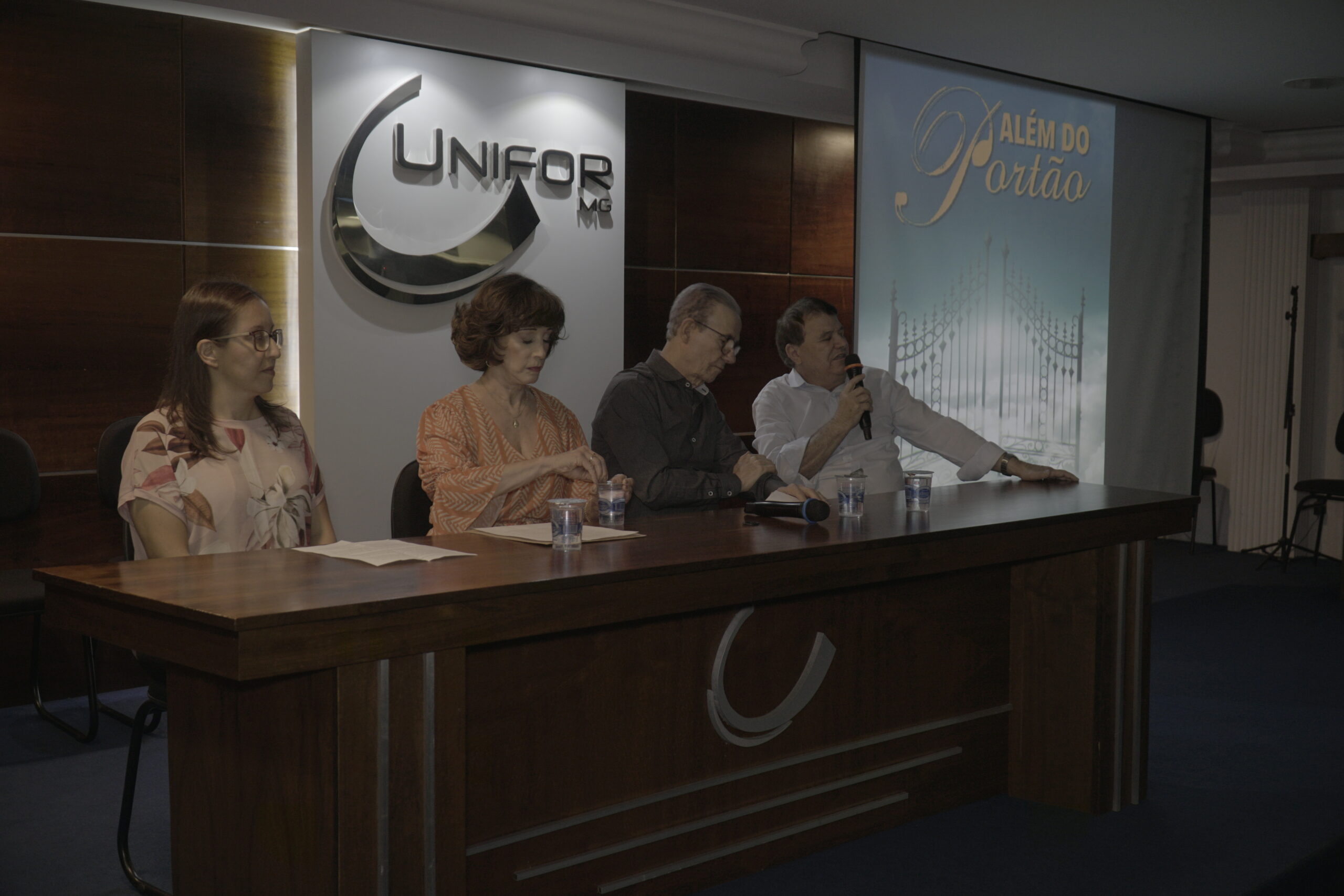 CURSO DE PEDAGOGIA REALIZA LANÇAMENTO DO LIVRO “ALÉM DO PORTÃO”