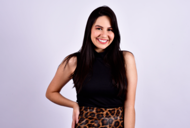 EGRESSA DO CURSO DE DIREITO CONCLUI MESTRADO EM DIREITOS E GARANTIAS FUNDAMENTAIS