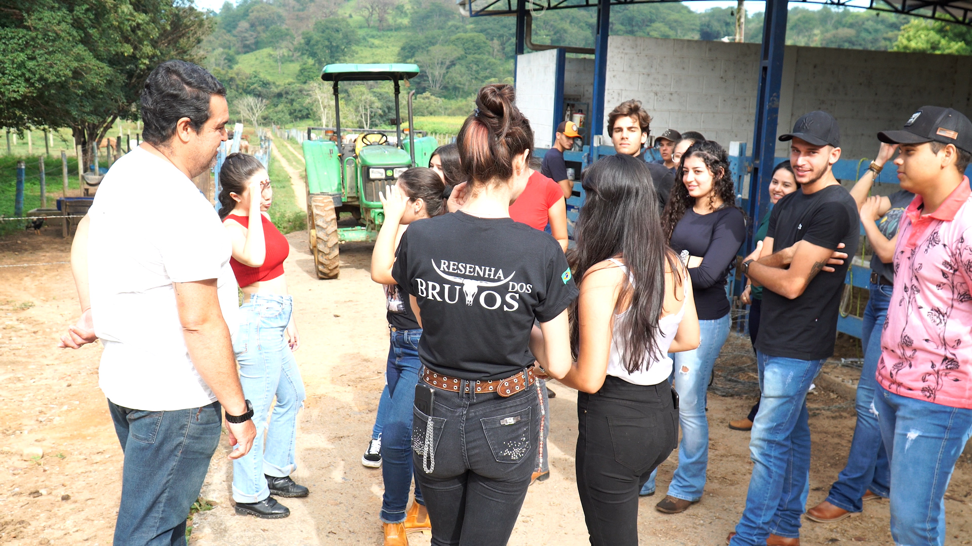 CALOUROS DE MEDICINA VETERINÁRIA PARTICIPAM DE AULA INAUGURAL